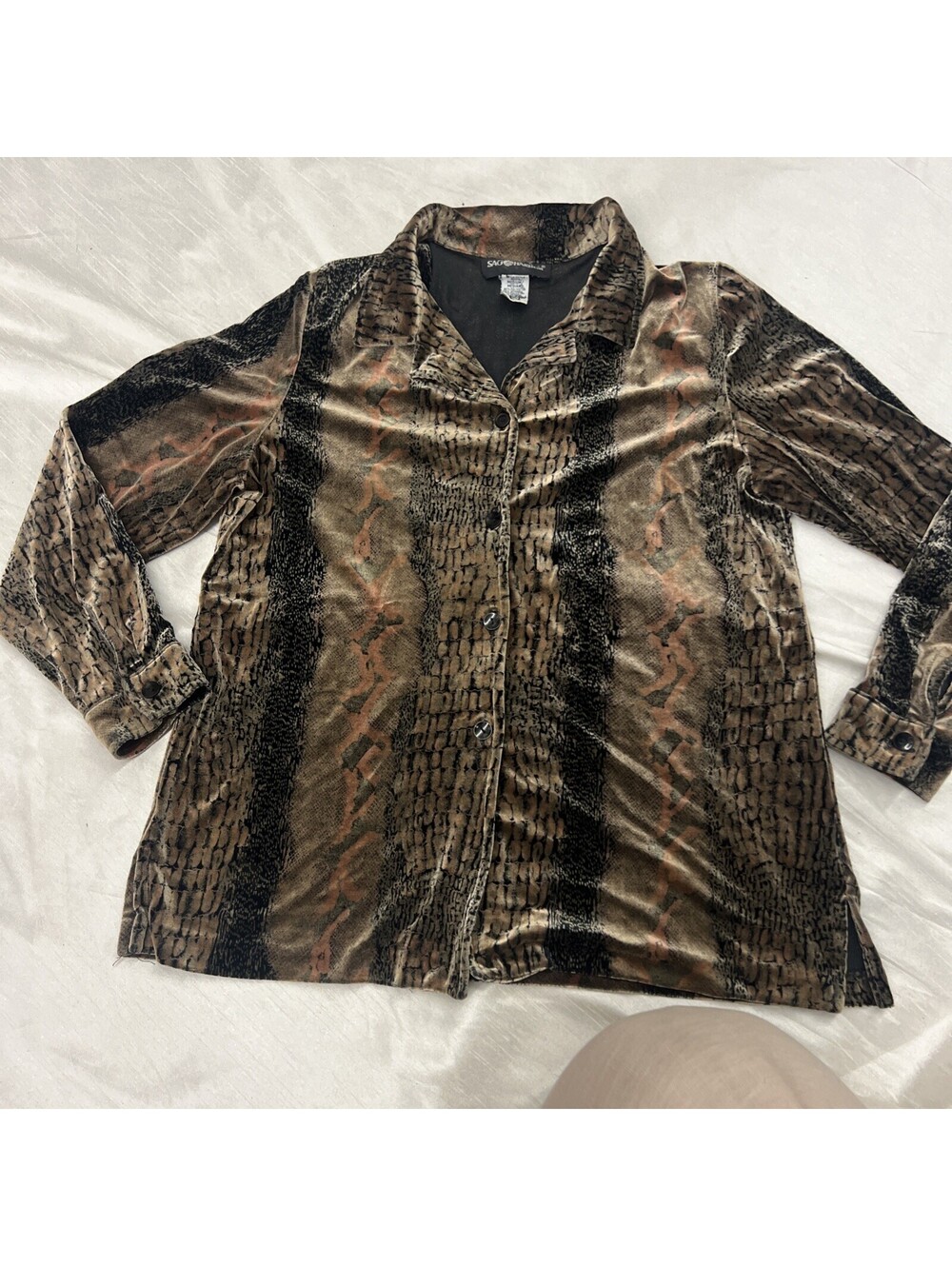 Vintage Y2K Women’s Top Medium Black beige Velvet Animal Print Stretch Button